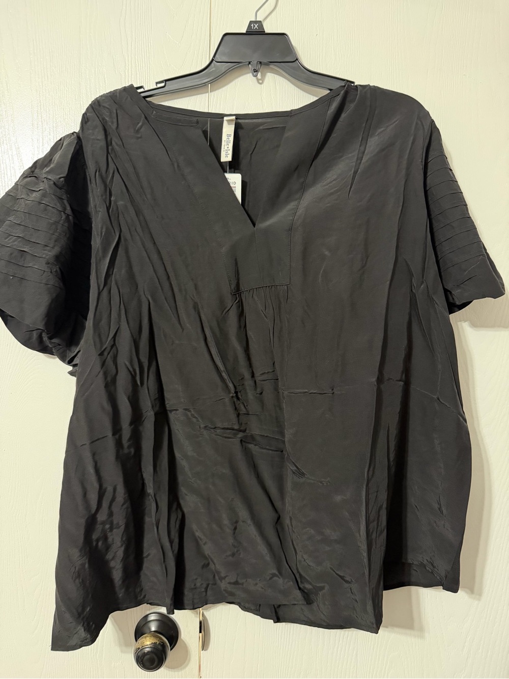 Belle Isle Split Neck Top Deep Black 2XL